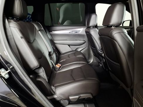 Used 2023 Cadillac XT6 Luxury FWD image 11
