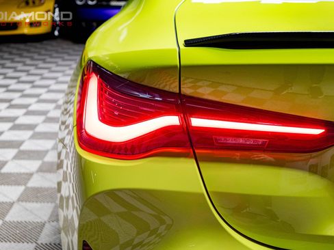 Used 2021 BMW M4 Coupe w/ M Carbon Exterior Package image 24