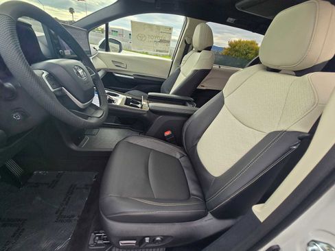 New 2026 Toyota Sienna Limited image 24