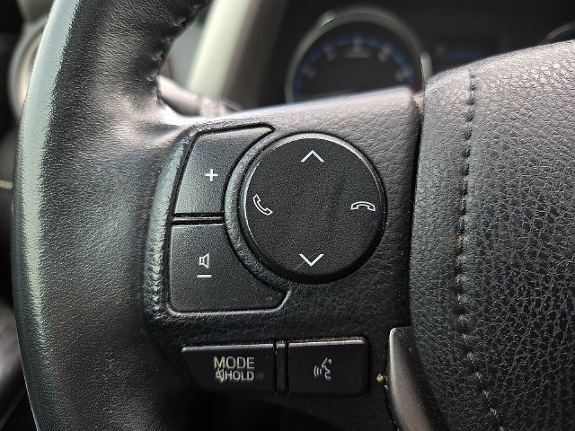Used 2017 Toyota RAV4 Limited FWD image 21