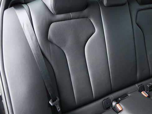 Used 2018 BMW M3 RWD image 90