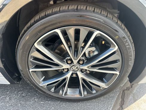 Used 2024 Toyota Prius XLE image 22