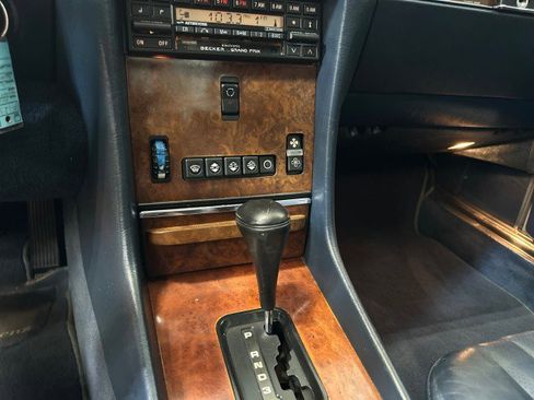 Used 1988 Mercedes-Benz 560 SL image 25