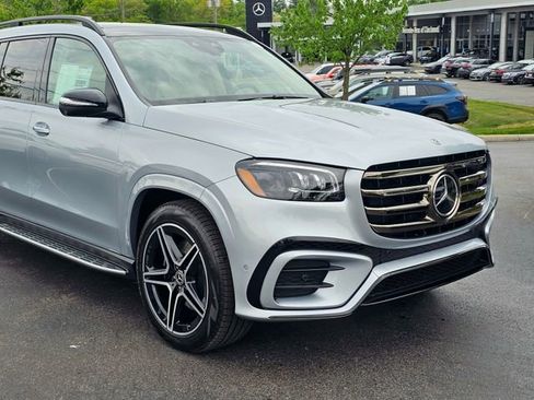 New 2026 Mercedes-Benz GLS 450 4MATIC image 2