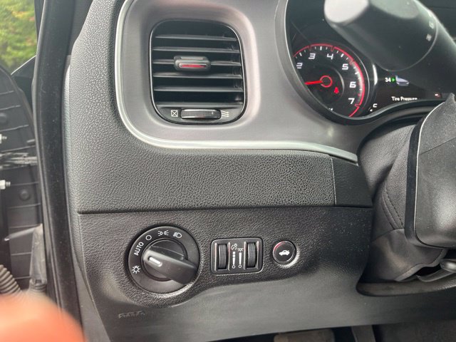 Used 2022 Dodge Charger SXT w/ Blacktop Package RWD image 19