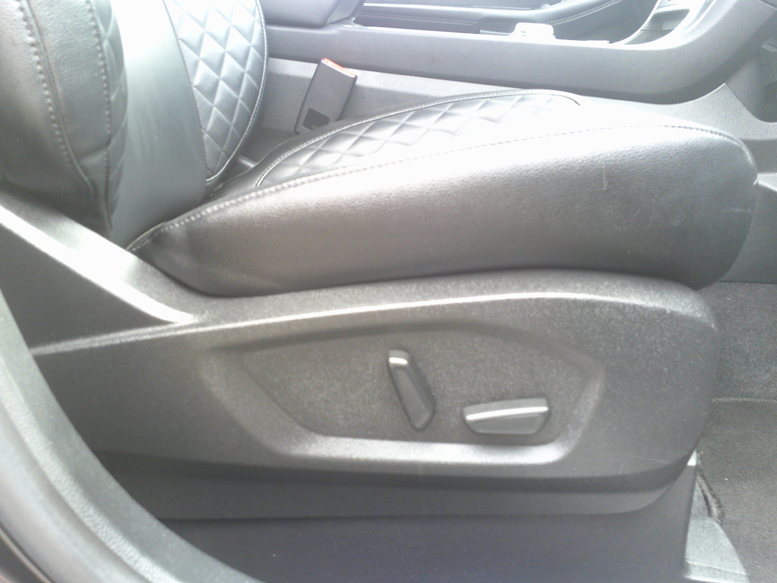 Used 2024 Ford Edge Titanium AWD/4WD image 28