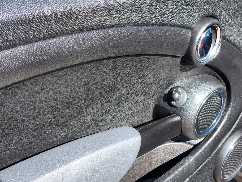 Used 2011 MINI Cooper Clubman FWD image 9