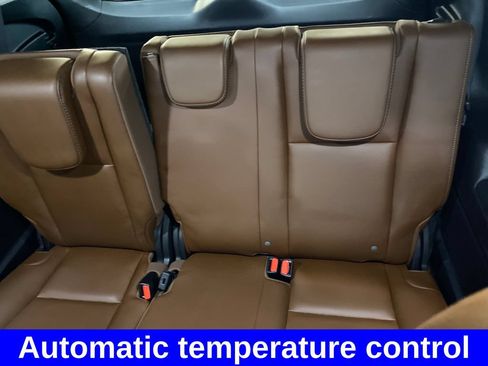 Used 2023 Subaru Ascent Touring AWD/4WD image 16