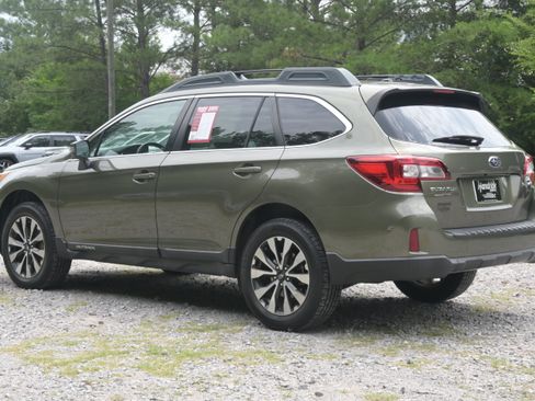 Used 2015 Subaru Outback 2.5i Limited AWD/4WD image 7