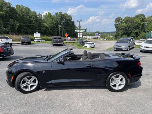 Used 2019 Chevrolet Camaro LT RWD image 5