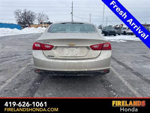 Used 2016 Chevrolet Malibu LT image 4