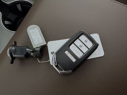 Certified 2025 Honda Ridgeline RTL image 21