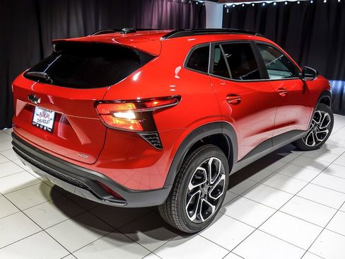 New 2026 Chevrolet Trax RS FWD image 9
