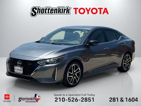 Used 2024 Nissan Sentra SR FWD image 1