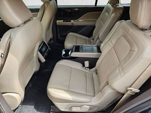 Used 2021 Lincoln Aviator Reserve w/ Equipment Group 201A AWD/4WD image 19