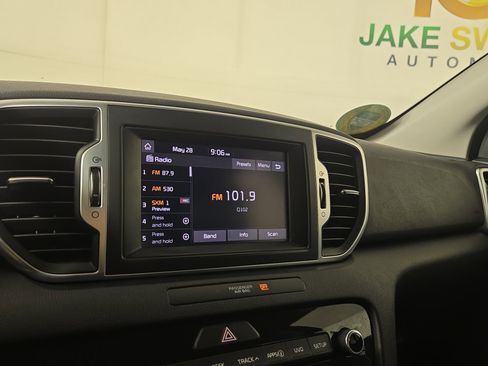 Used 2018 Kia Sportage EX FWD image 19