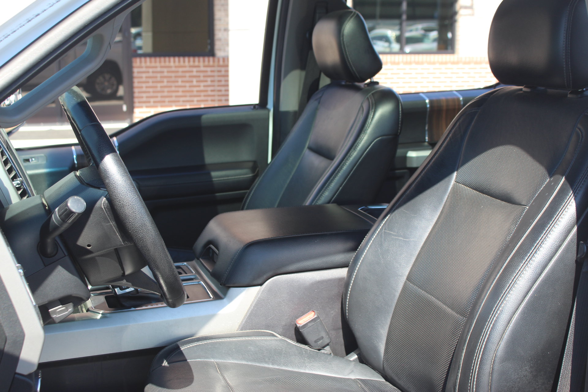 Used 2016 Ford F150 Lariat RWD image 15