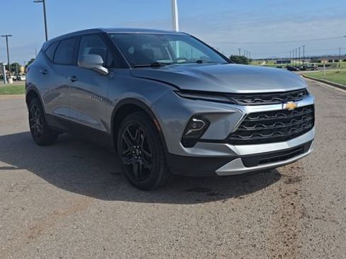 Used 2023 Chevrolet Blazer LT FWD image 4