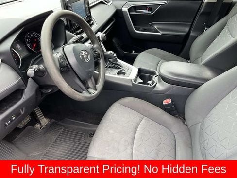 Used 2021 Toyota RAV4 XLE AWD/4WD image 25