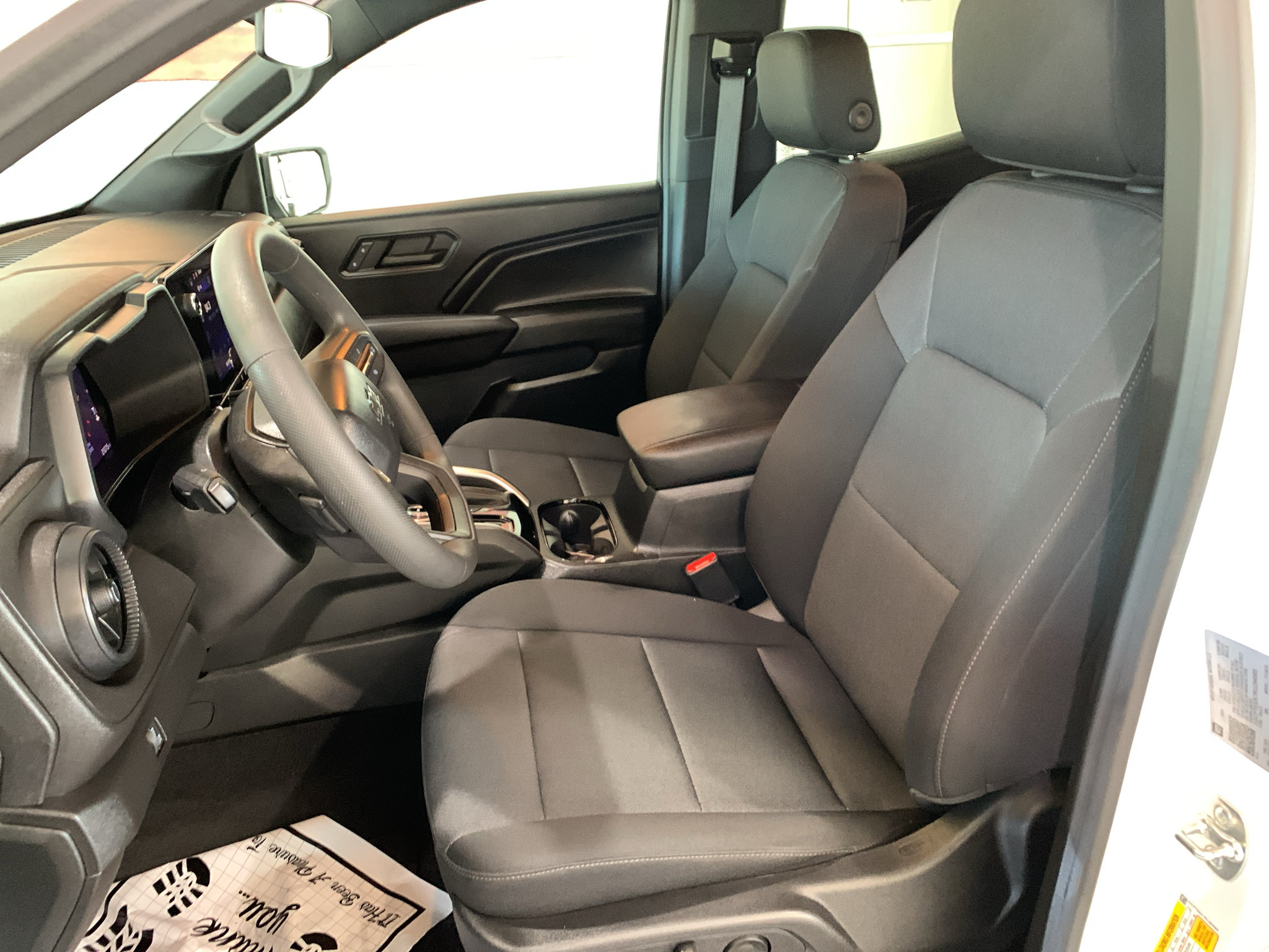 Used 2024 Chevrolet Colorado Trail Boss w/ Technology Package AWD/4WD image 13