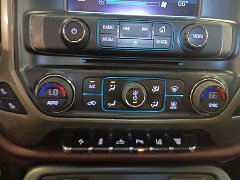 Used 2019 Chevrolet Silverado 2500 High Country AWD/4WD image 28