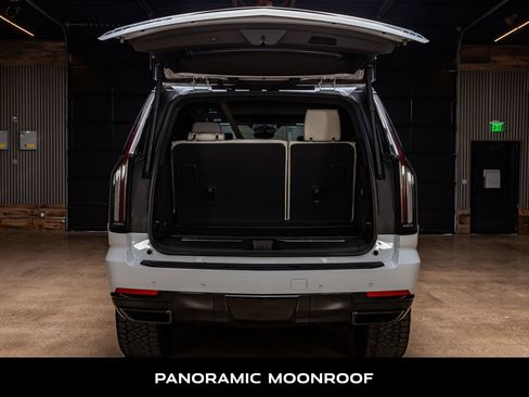 Used 2026 Cadillac Escalade Platinum Sport w/ LPO, Floor Liner Package image 9