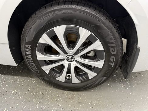 Used 2022 Toyota Corolla LE image 19