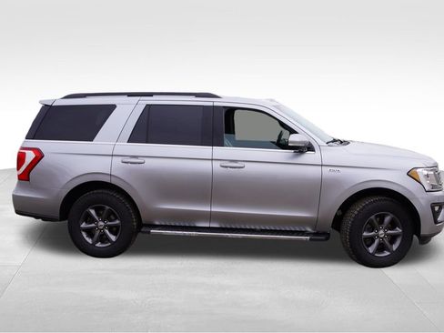 Certified 2021 Ford Expedition XLT image 3