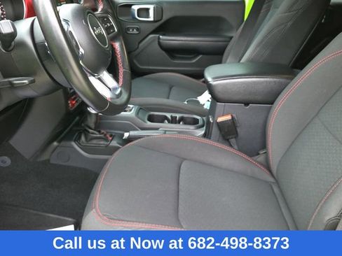 Used 2021 Jeep Wrangler Unlimited Rubicon w/ Xtreme Recon 35" Tire Package image 17