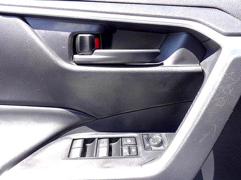 Certified 2024 Toyota RAV4 LE AWD/4WD image 11
