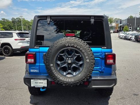 Used 2023 Jeep Wrangler Unlimited w/ Cold Weather Group AWD/4WD image 7