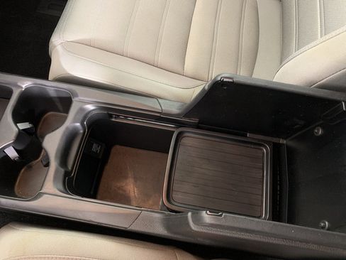 Used 2020 Honda CR-V LX image 29