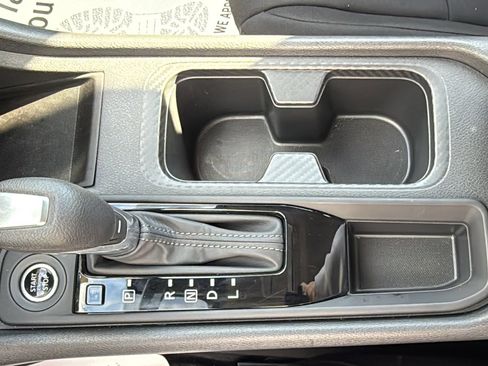 Certified 2025 Nissan Sentra S FWD image 17