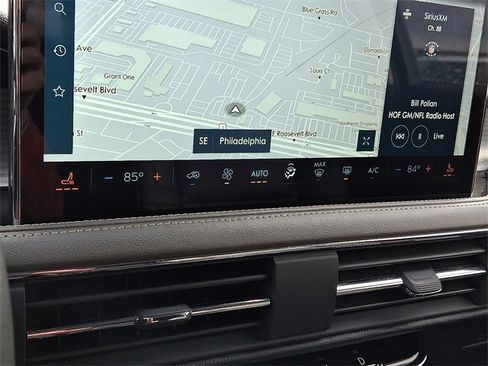 Used 2023 Lincoln Corsair AWD image 15