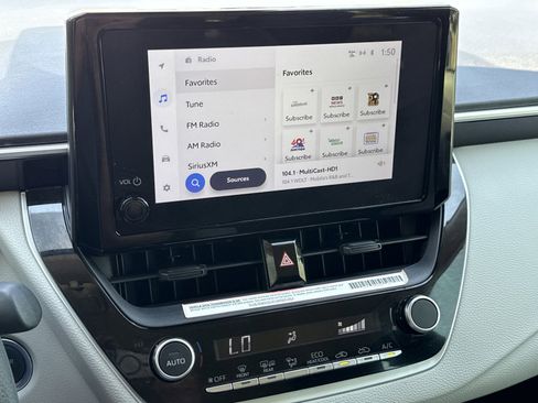 Used 2024 Toyota Corolla LE image 21