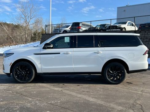 New 2026 Lincoln Navigator L Reserve w/ Jet Appearance Package image 42