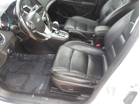 Used 2014 Chevrolet Cruze LT w/ RS Package image 19