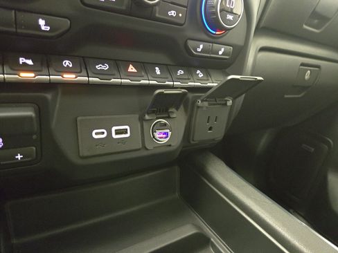 Used 2019 Chevrolet Silverado 1500 LT Trail Boss AWD/4WD image 27