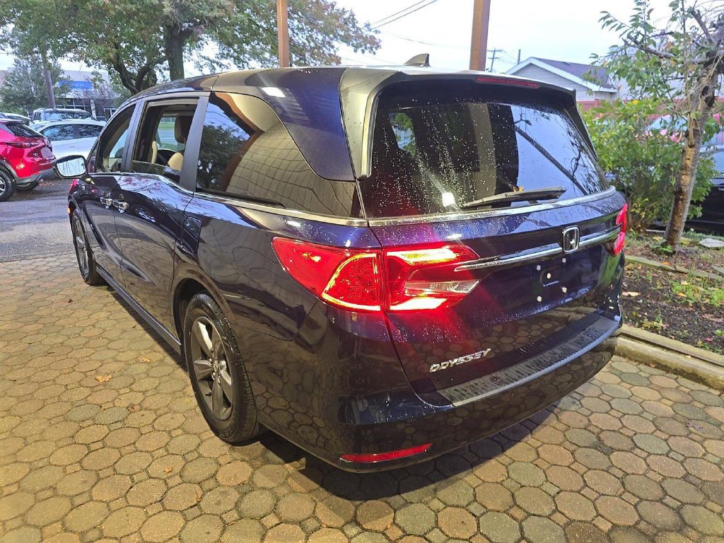 Used 2023 Honda Odyssey EX image 3