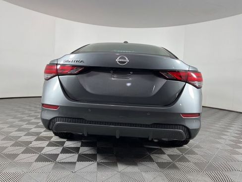 Used 2025 Nissan Sentra SV FWD image 9