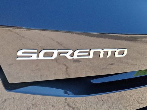 Certified 2025 Kia Sorento S AWD/4WD image 31