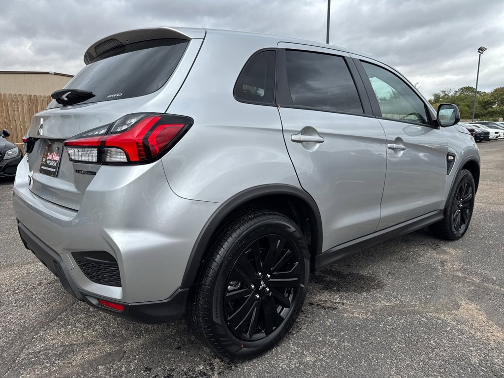 Used 2026 Mitsubishi Outlander Sport LE AWD/4WD image 4