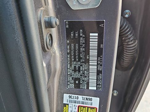 Used 2020 Toyota Sequoia Platinum AWD/4WD image 27