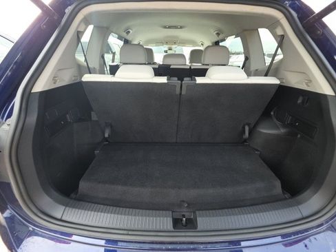 Used 2022 Volkswagen Tiguan SE image 13