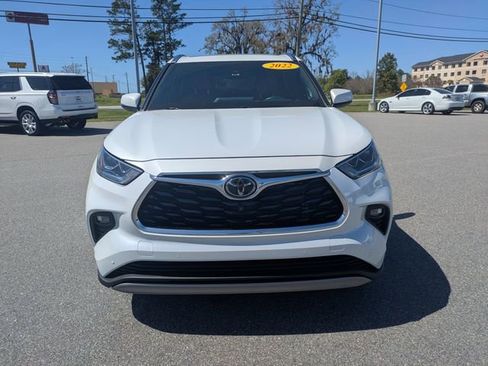 Used 2022 Toyota Highlander Platinum image 10