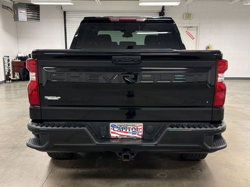 Used 2024 Chevrolet Silverado 1500 Custom w/ Turbomax Blackout Package RWD image 8
