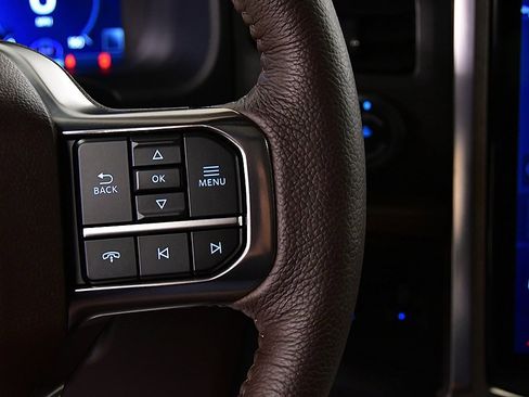 Used 2024 Ford Expedition King Ranch image 21