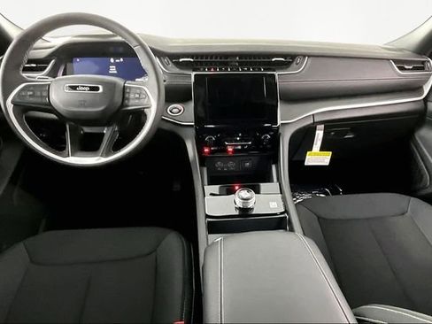 New 2026 Jeep Grand Cherokee Laredo image 6