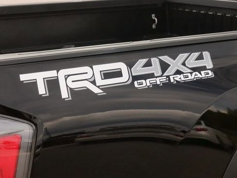 Used 2023 Toyota Tacoma TRD Off-Road image 9