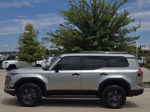 Used 2024 Lexus GX 550 AWD/4WD image 4